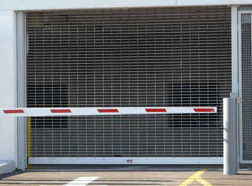Cortinas enrollables grilled